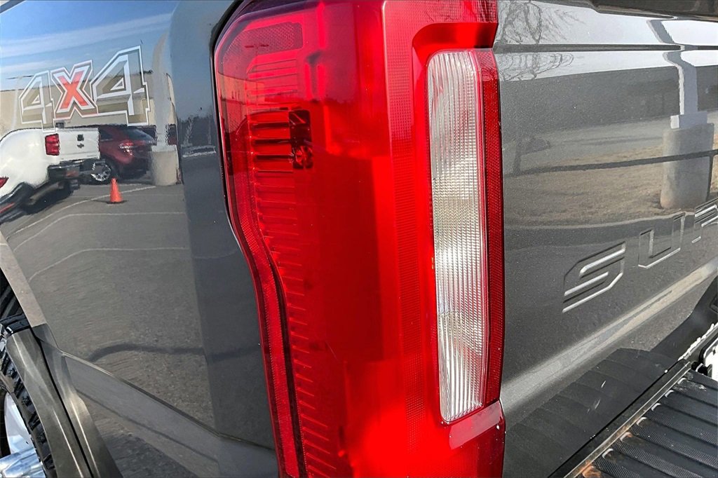 Used 2023 Ford F250 XLT image 33