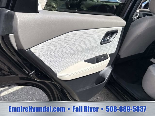 Used 2023 Nissan Rogue SV AWD/4WD image 15