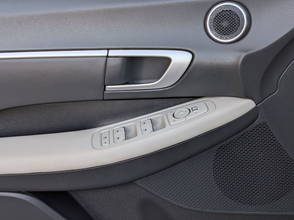 Used 2025 Hyundai Sonata SEL image 13