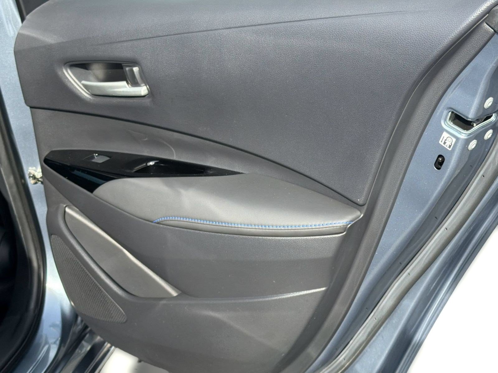 Used 2020 Toyota Corolla XSE FWD image 32