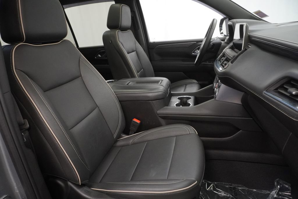 Used 2024 GMC Yukon SLT w/ SLT Premium Package AWD/4WD image 49