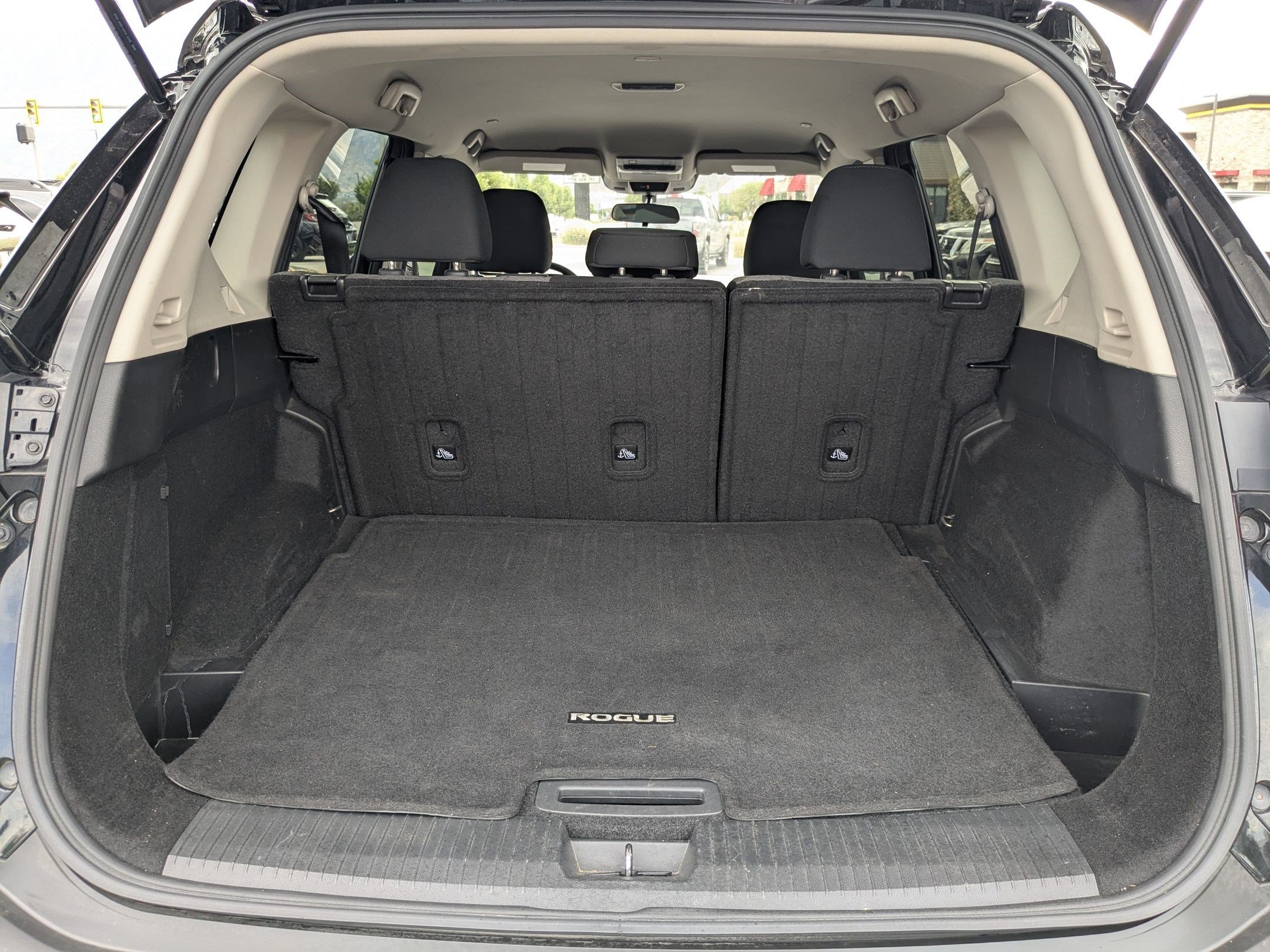 Used 2023 Nissan Rogue SV AWD/4WD image 31