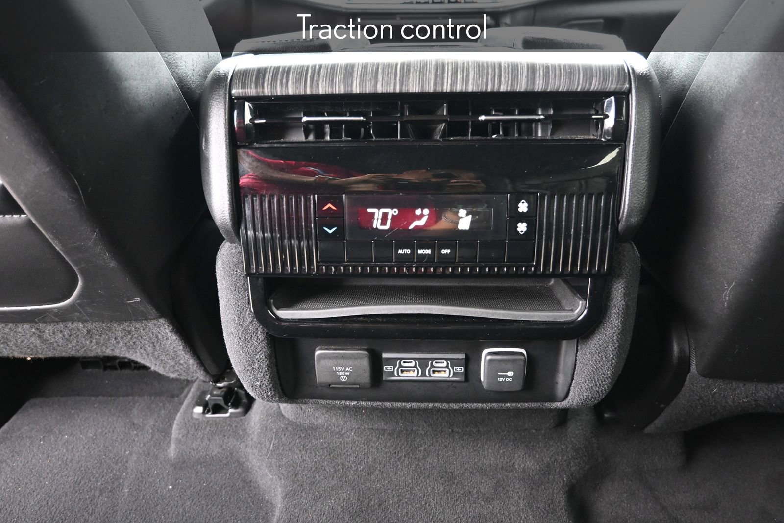 Used 2024 Jeep Wagoneer Series II w/ Flexible Seating Group image 23