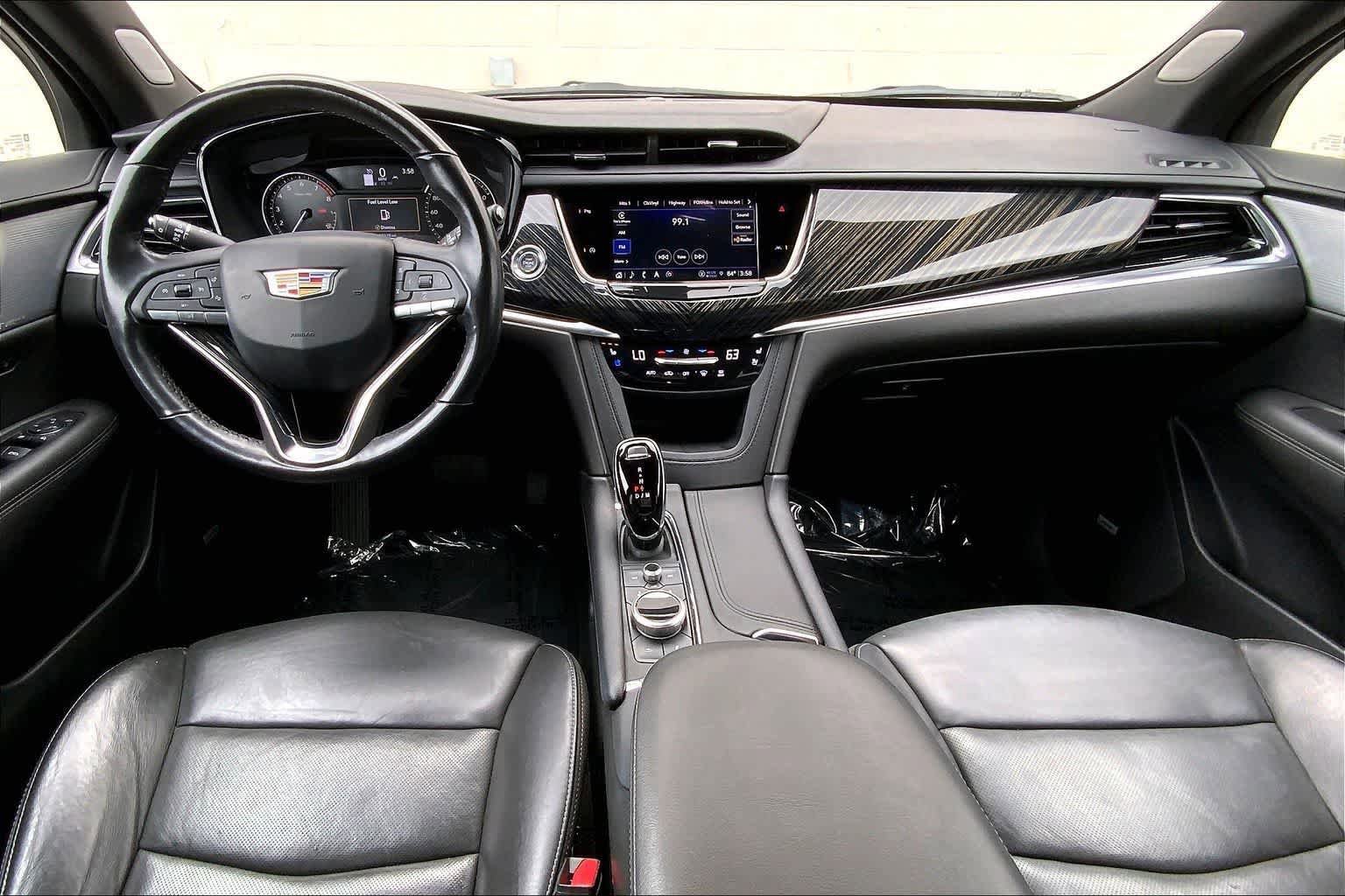 Used 2024 Cadillac XT6 Premium Luxury image 11