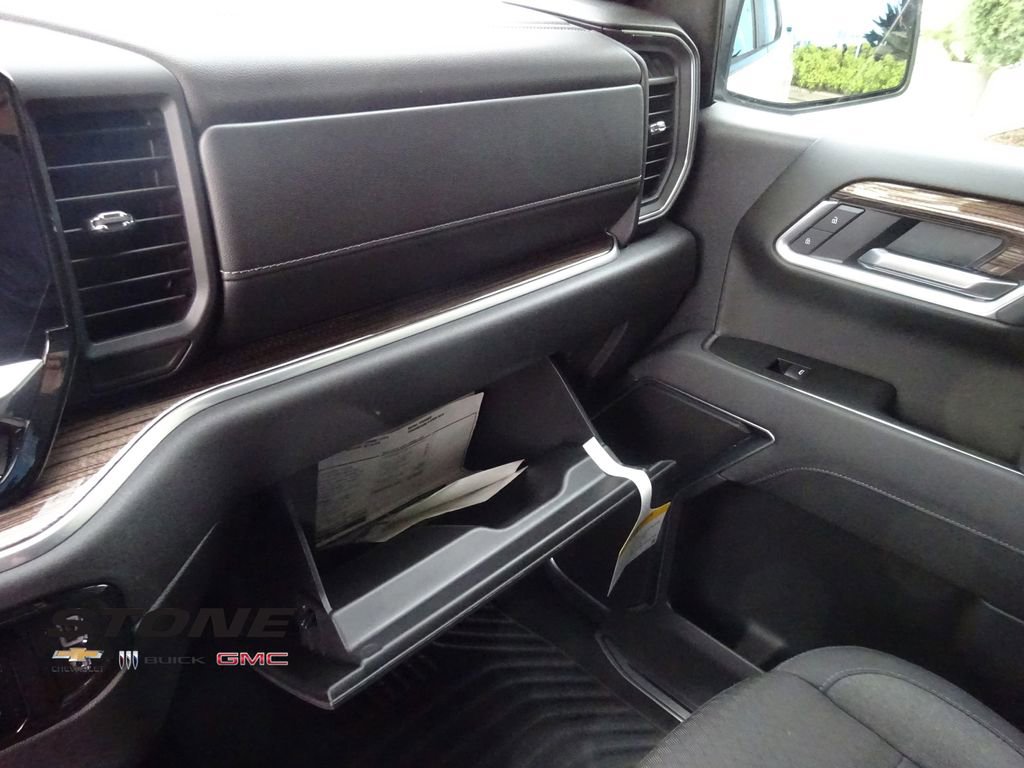 Used 2026 Chevrolet Silverado 1500 LT image 29