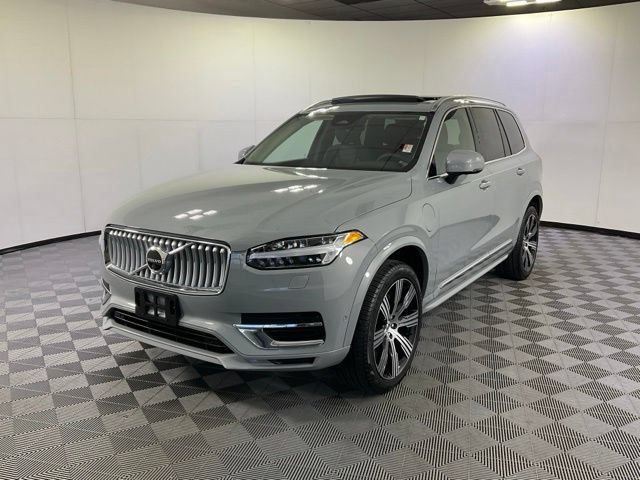 Certified 2025 Volvo XC90 T8 Plus AWD/4WD image 1