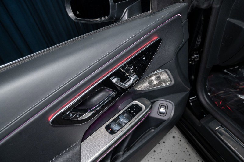 Used 2025 Mercedes-Benz CLE 300 4MATIC Cabriolet image 16