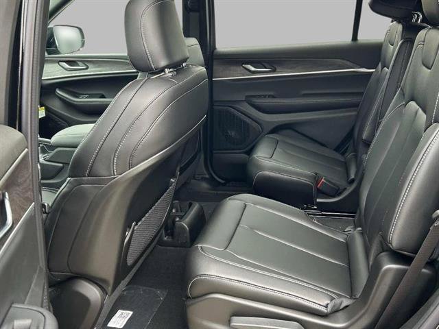 New 2025 Jeep Grand Cherokee L Limited image 5
