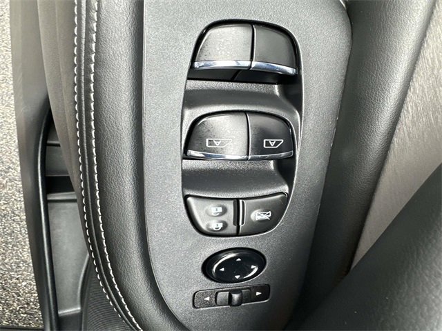 Used 2023 Nissan Murano SL image 17