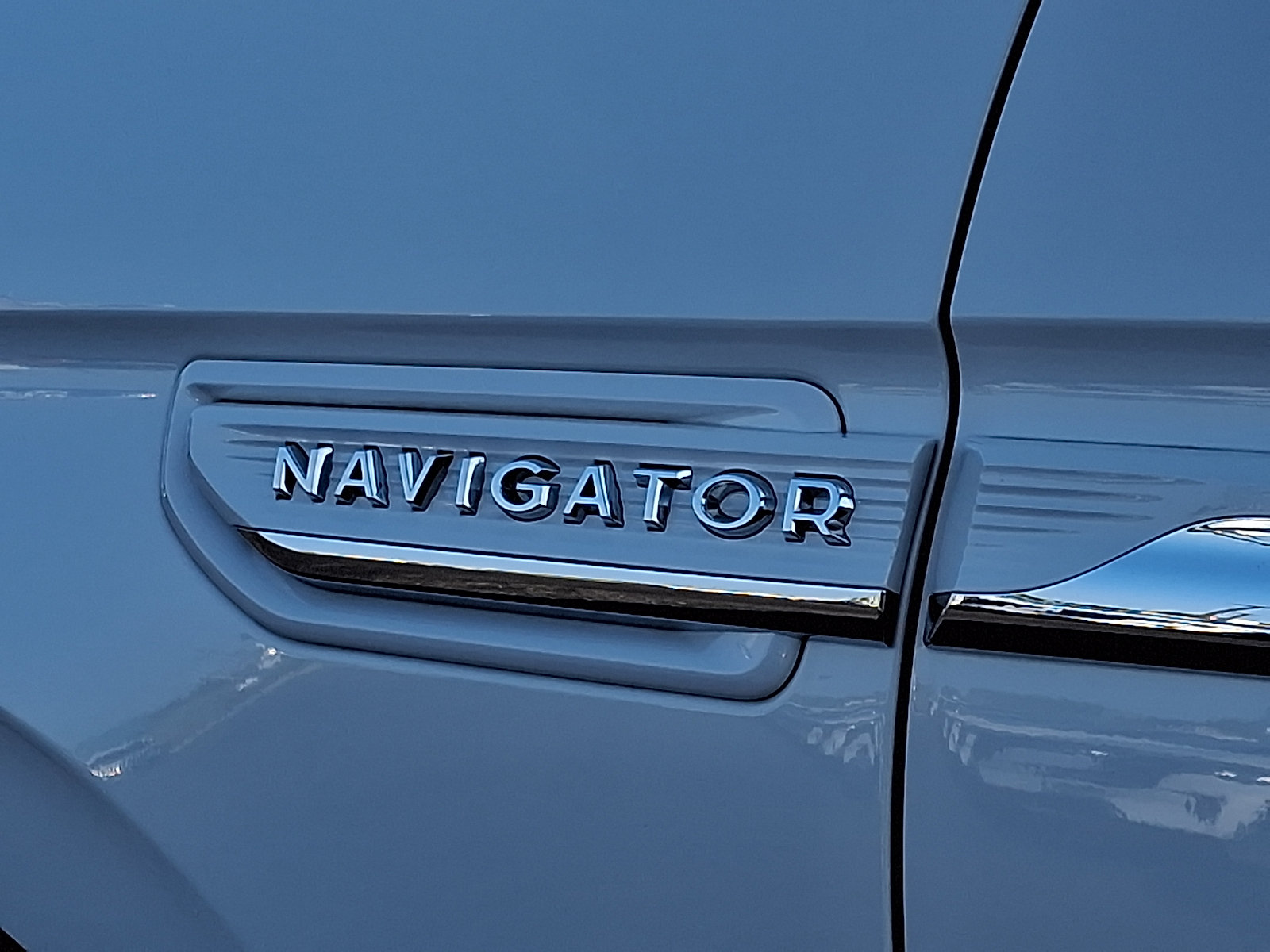 Used 2022 Lincoln Navigator Reserve w/ Monochromatic Package AWD/4WD image 30