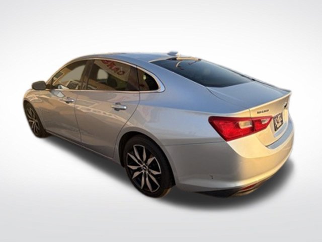 Used 2017 Chevrolet Malibu LT w/ Leather Package FWD image 6