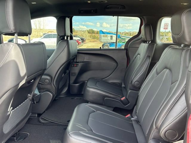 New 2026 Chrysler Pacifica Select image 16