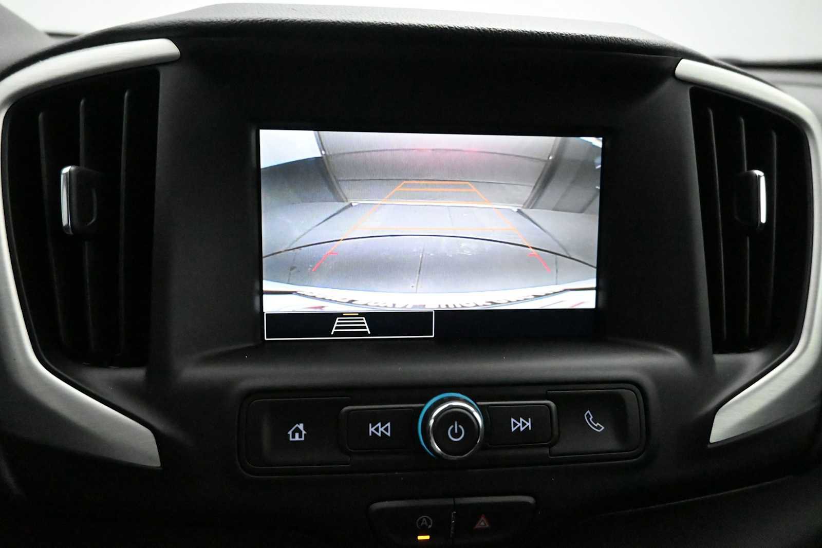 Used 2024 GMC Terrain SLE AWD/4WD image 14