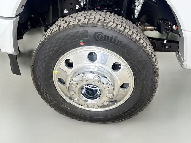 New 2026 Ford F450 Platinum w/ Platinum Plus Package image 31