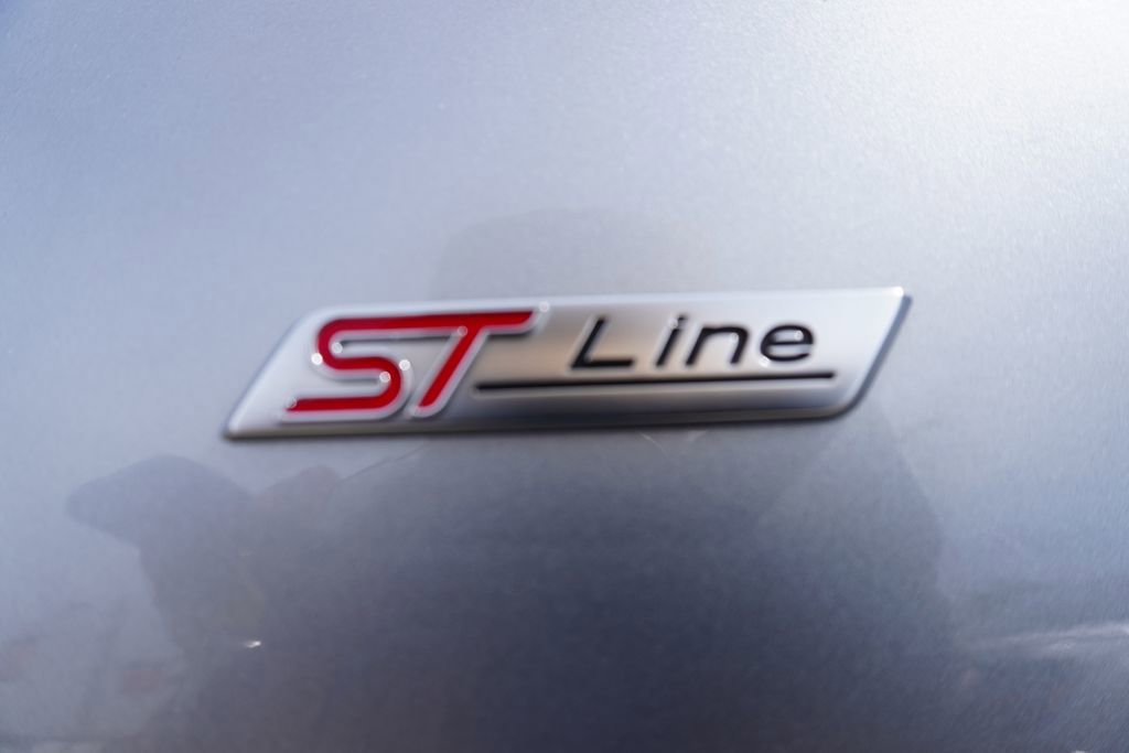 Used 2023 Ford Escape ST-Line w/ Tech Pack #1 FWD image 31