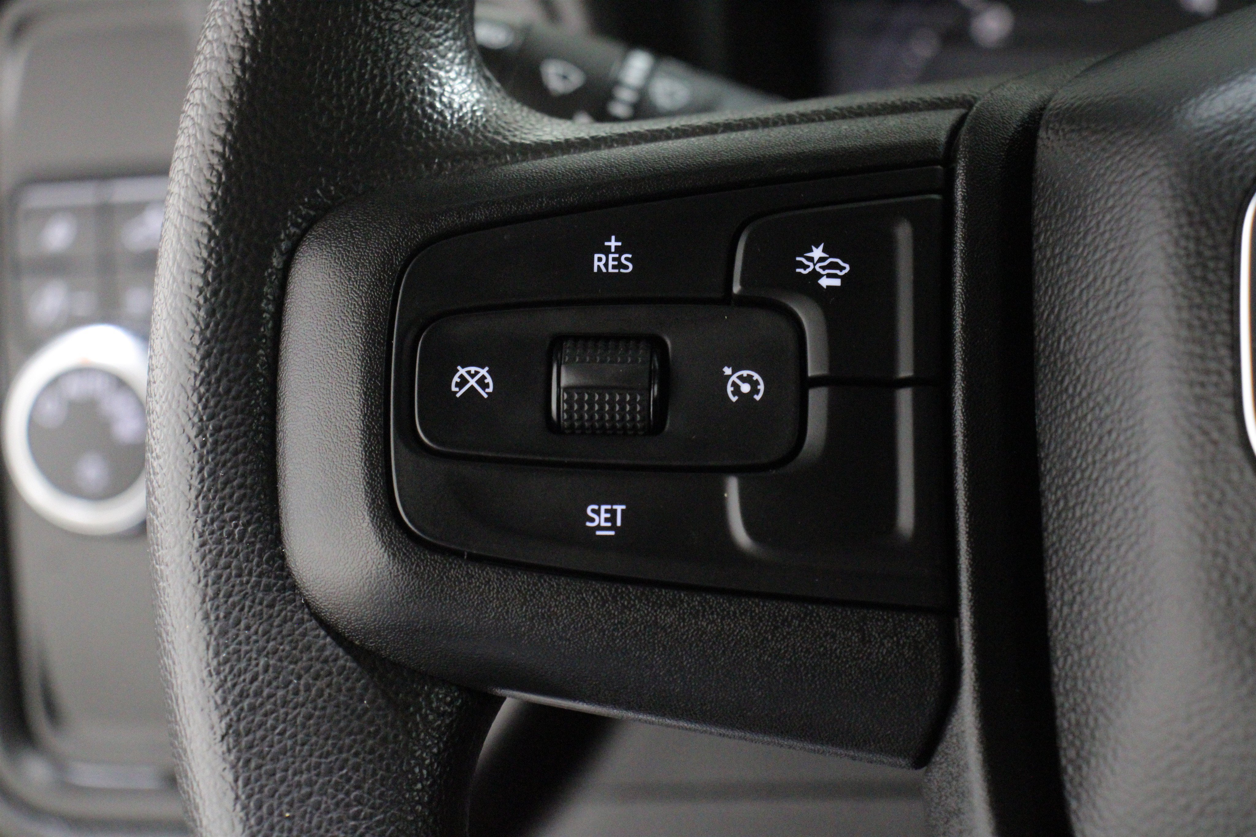 Used 2024 GMC Sierra 2500 Pro w/ Convenience Package RWD image 9
