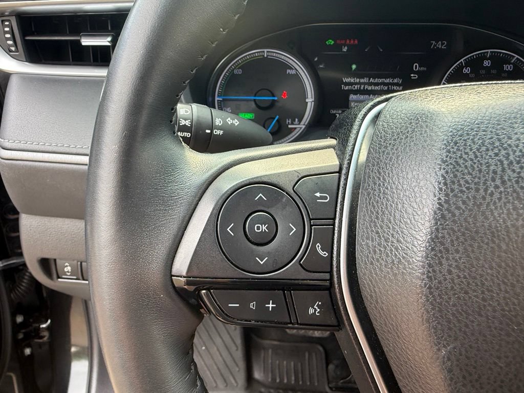 Certified 2024 Toyota Venza XLE AWD/4WD image 28