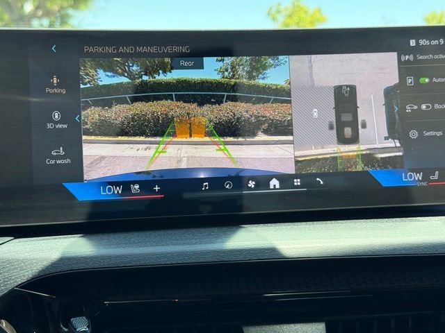 Used 2025 BMW 330i Sedan w/ Convenience Package RWD image 30