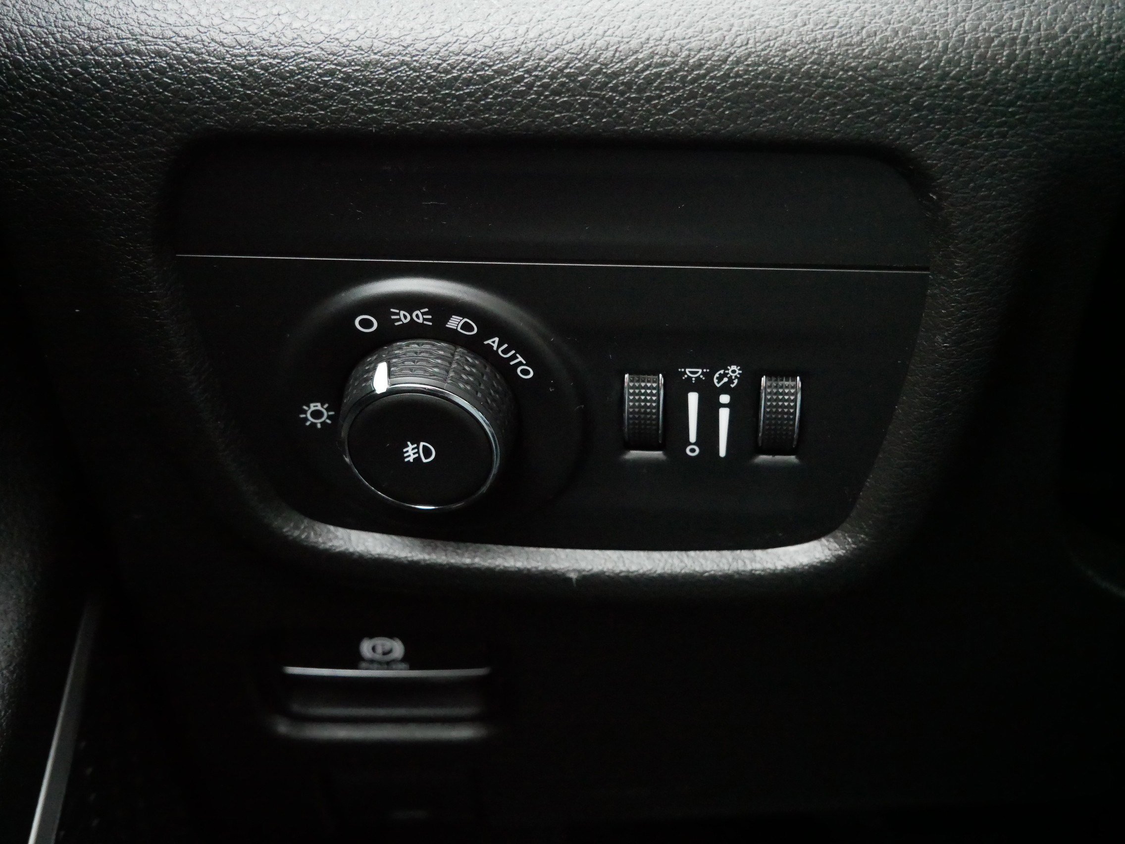 Used 2021 Jeep Grand Cherokee L Limited image 28