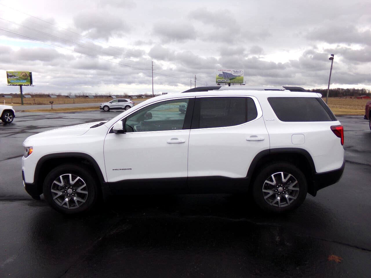 Used 2023 GMC Acadia SLE w/ Driver Convenience Package image 54