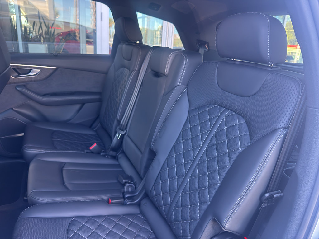 New 2026 Audi SQ7 Premium Plus image 21
