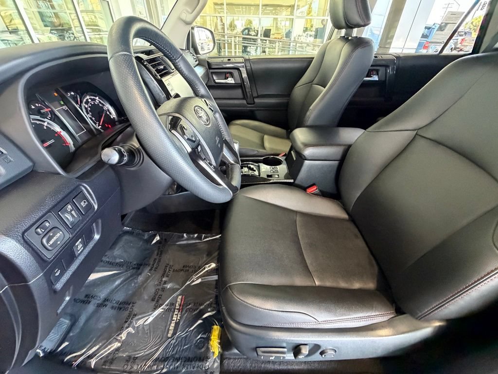 Certified 2021 Toyota 4Runner TRD Off-Road Premium w/ Moonroof Package AWD/4WD image 21