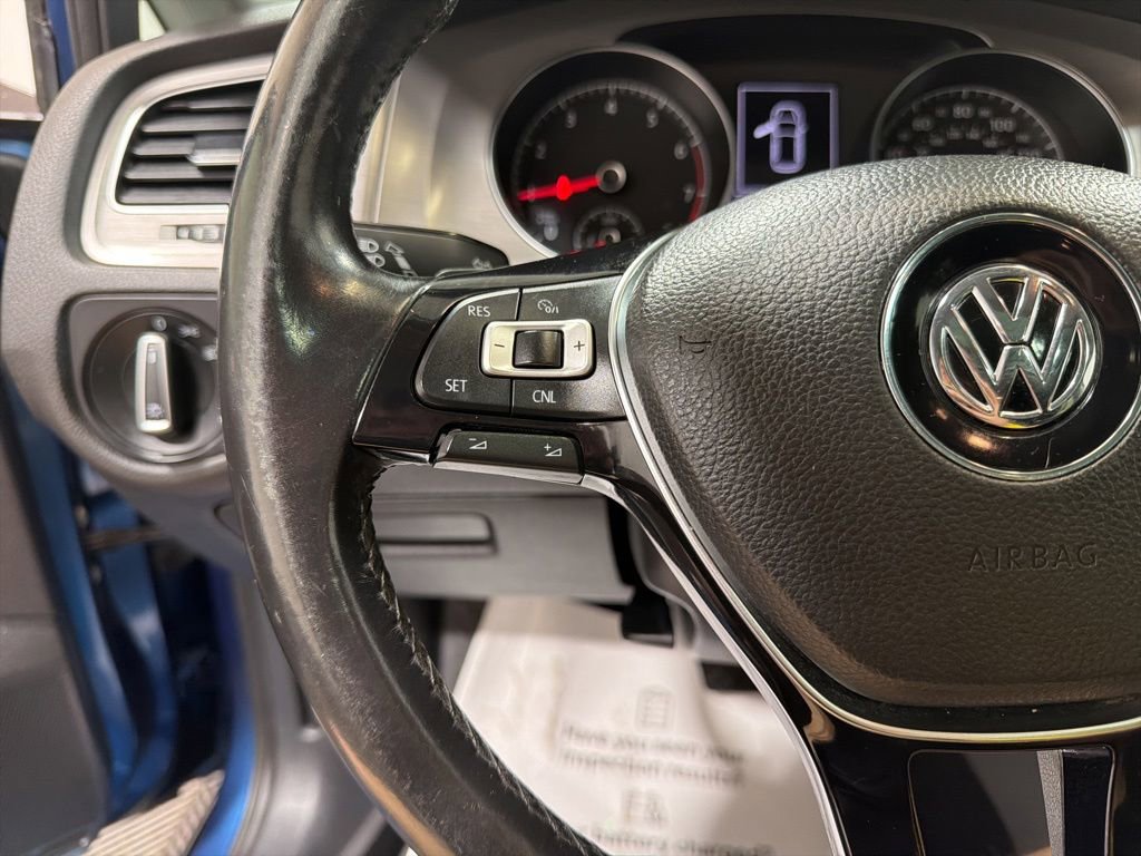 Used 2016 Volkswagen Golf S FWD image 26