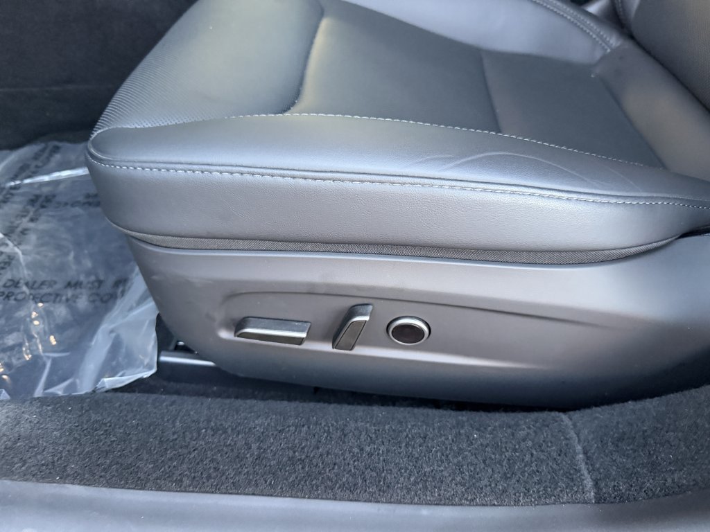 Used 2025 Tesla Model 3 image 37