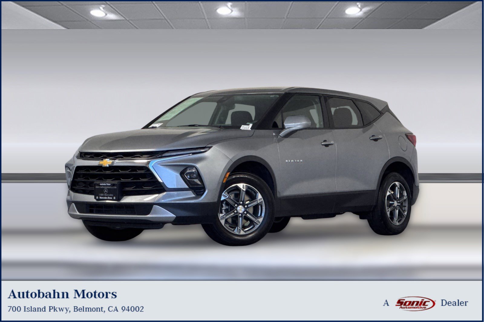 Used 2025 Chevrolet Blazer LT image 1