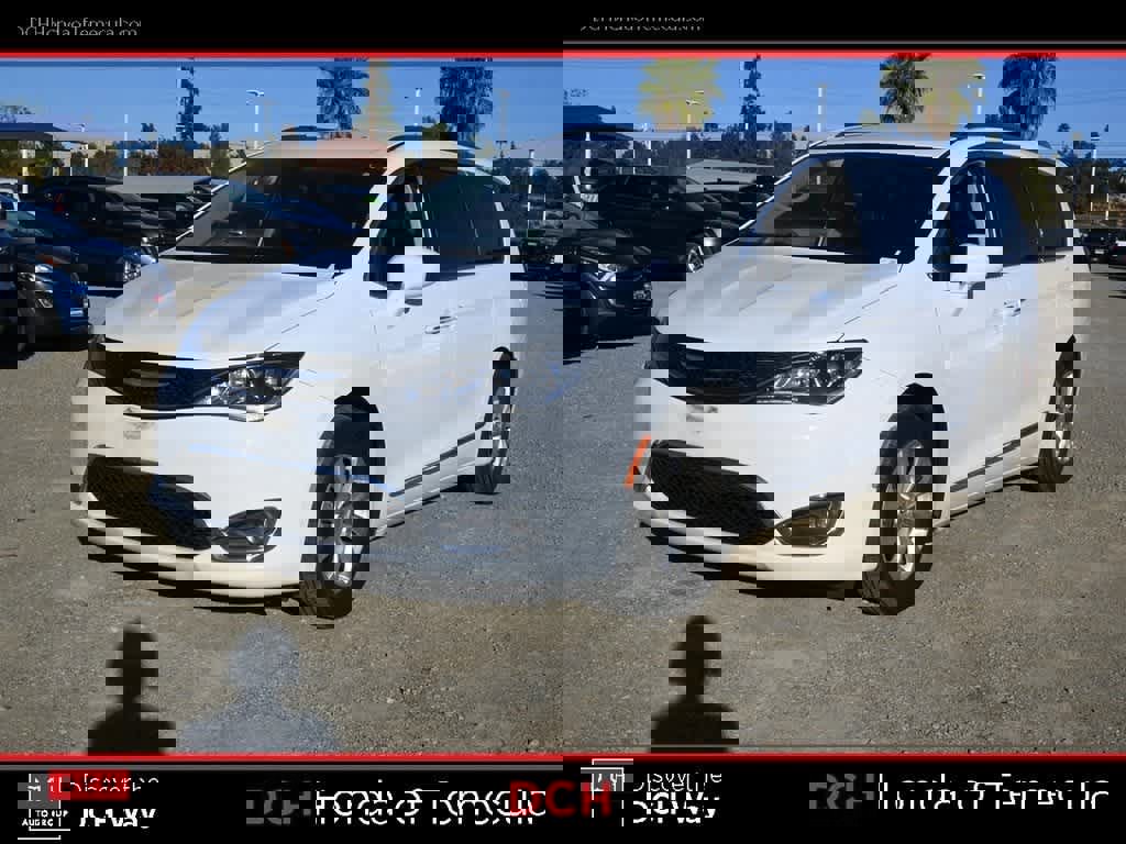 Used 2018 Chrysler Pacifica Touring-L