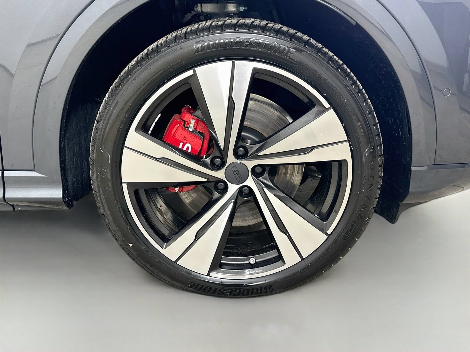 New 2026 Audi SQ5 Prestige AWD/4WD image 10
