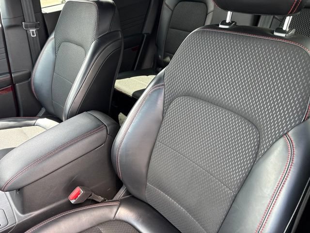 Used 2025 Ford Escape ST-Line AWD/4WD image 11
