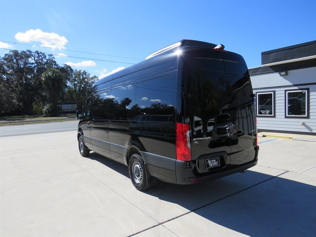 Used 2025 Mercedes-Benz Sprinter 2500 image 16