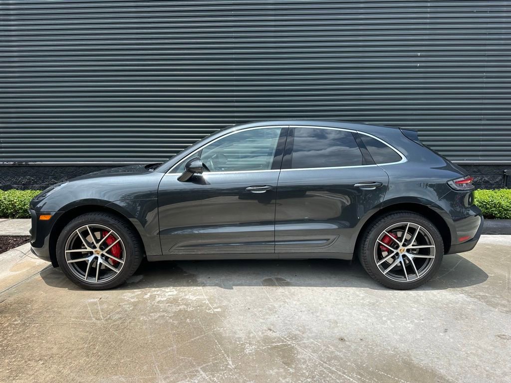 Certified 2023 Porsche Macan S AWD/4WD image 2