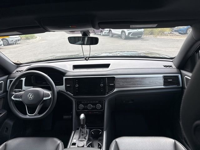 Used 2023 Volkswagen Atlas Cross Sport SE w/ Panoramic Sunroof Package AWD/4WD image 11
