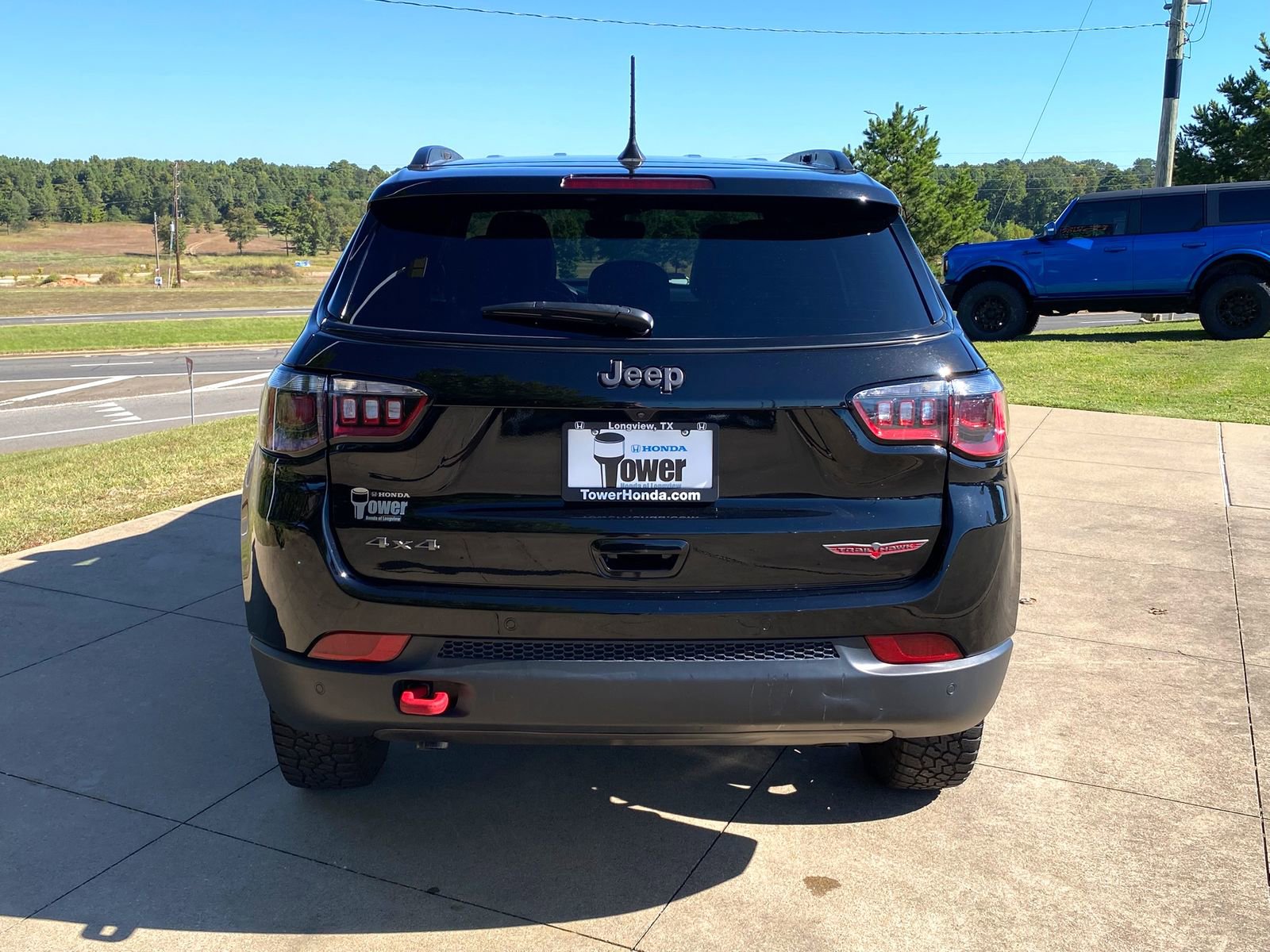 Used 2024 Jeep Compass Trailhawk image 5