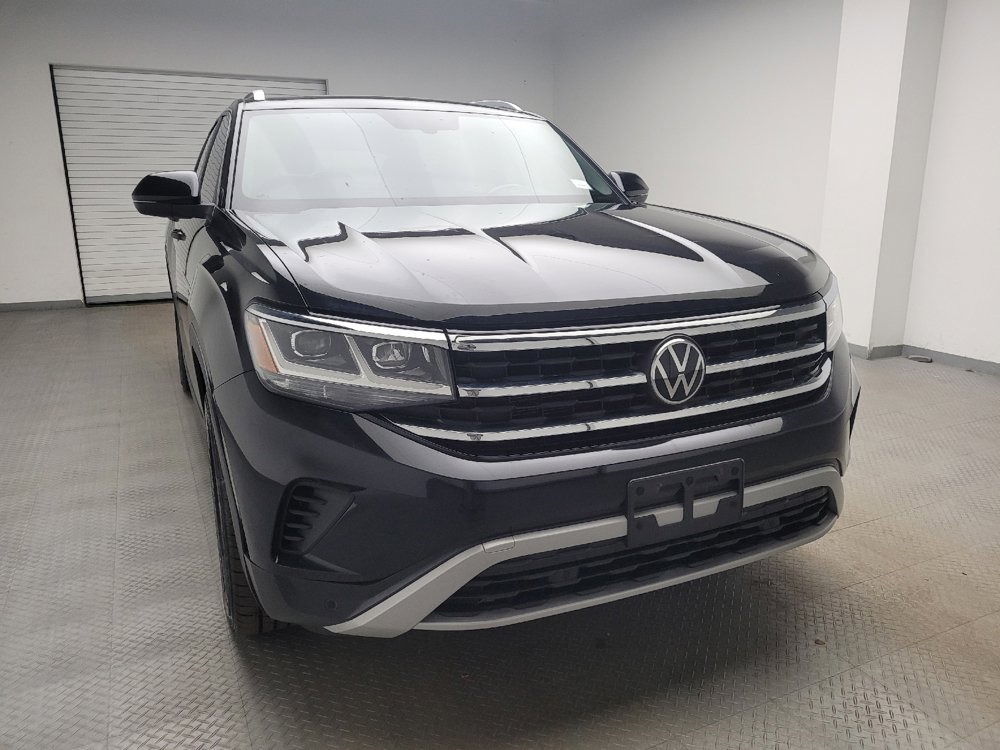 Used 2020 Volkswagen Atlas Cross Sport SE w/ Panoramic Sunroof Package image 14