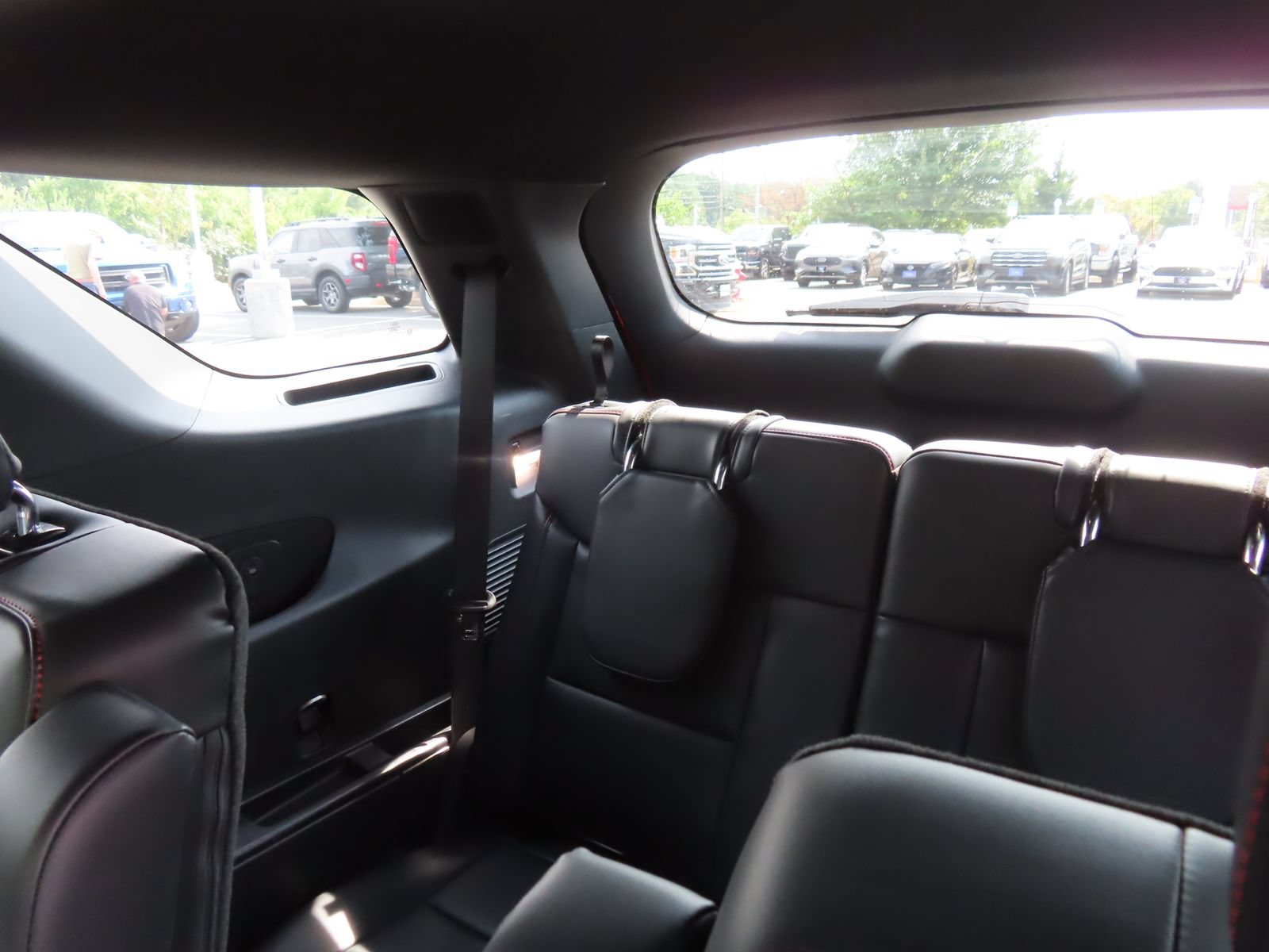 Used 2025 Ford Explorer ST-Line w/ Premium Package AWD/4WD image 34