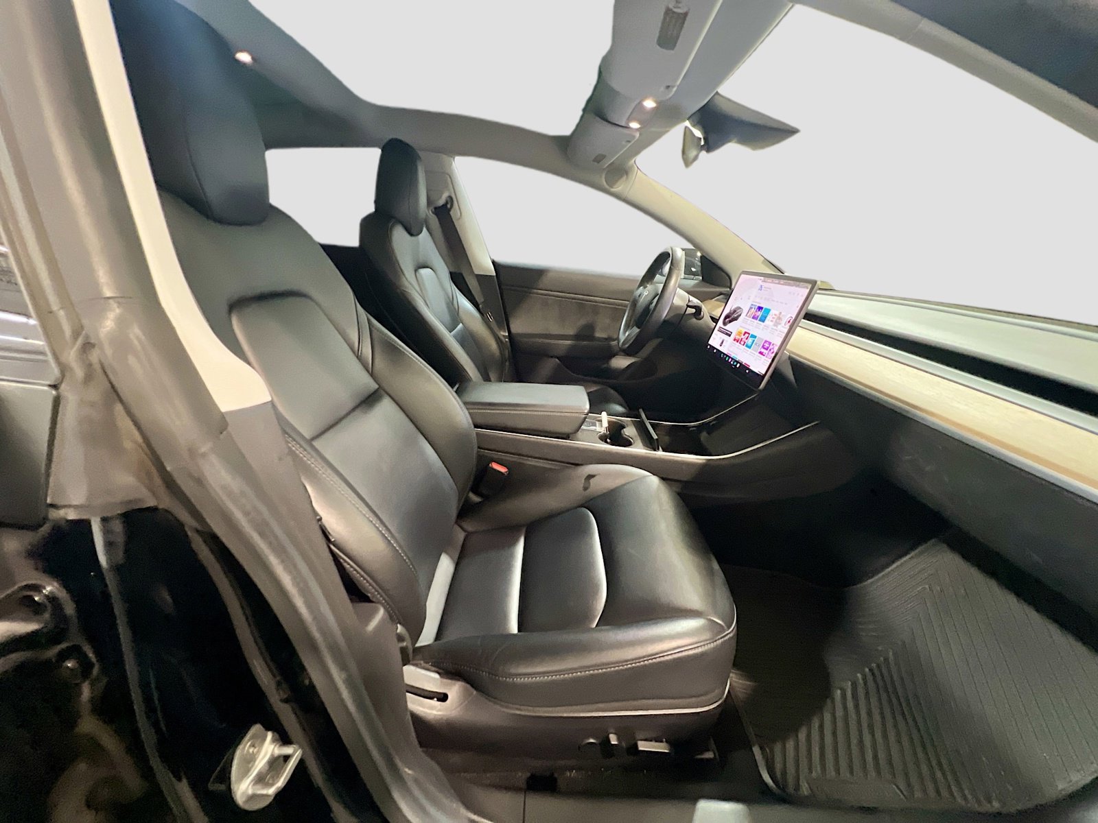 Used 2019 Tesla Model 3 Standard Range Plus RWD image 22