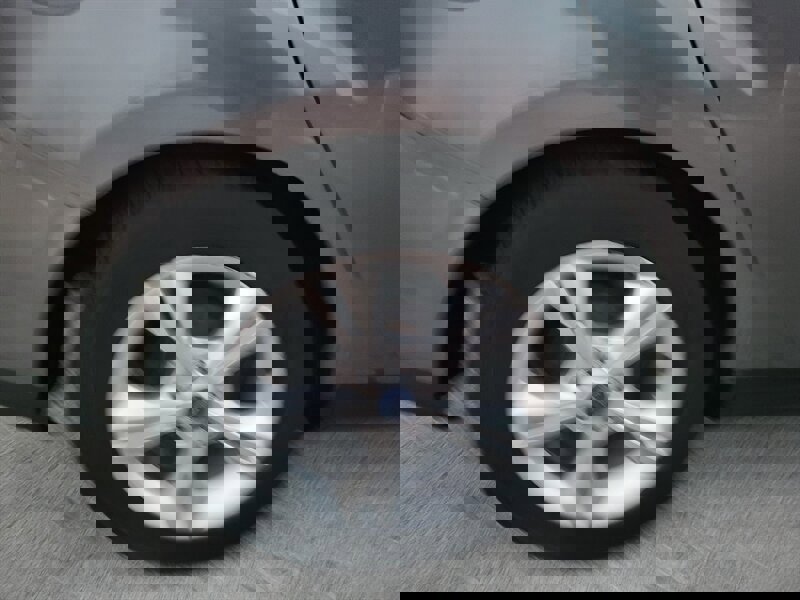 Used 2013 Ford Focus SE w/ SE Winter Pkg image 29