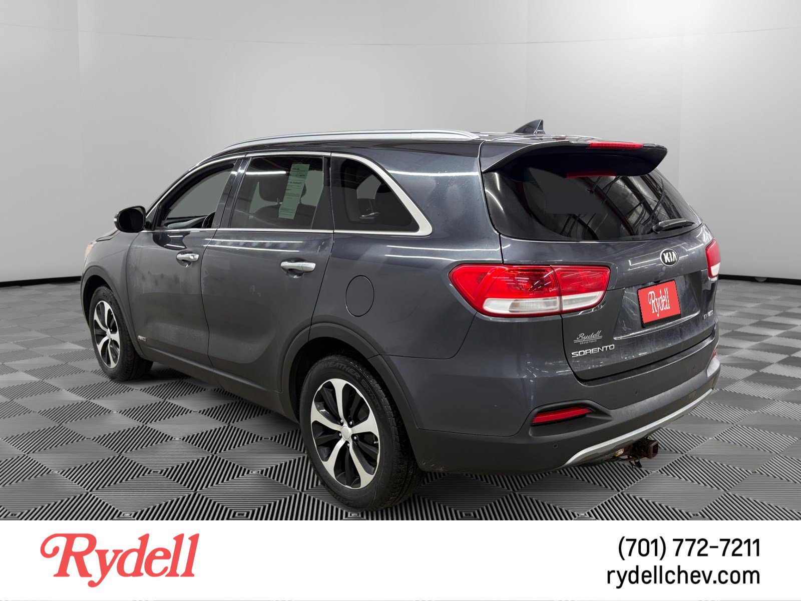 Used 2016 Kia Sorento EX image 3