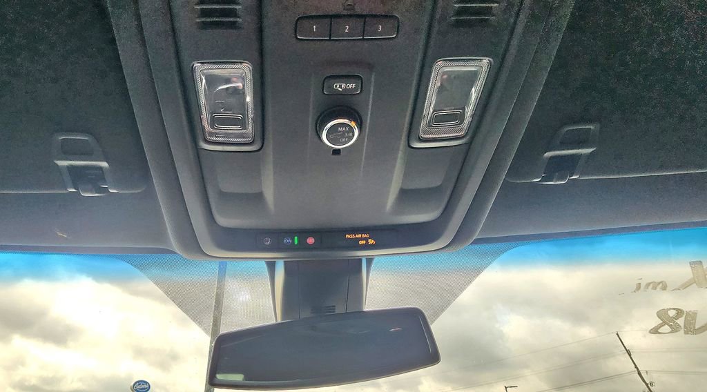 Used 2022 Chevrolet Suburban LT AWD/4WD image 44