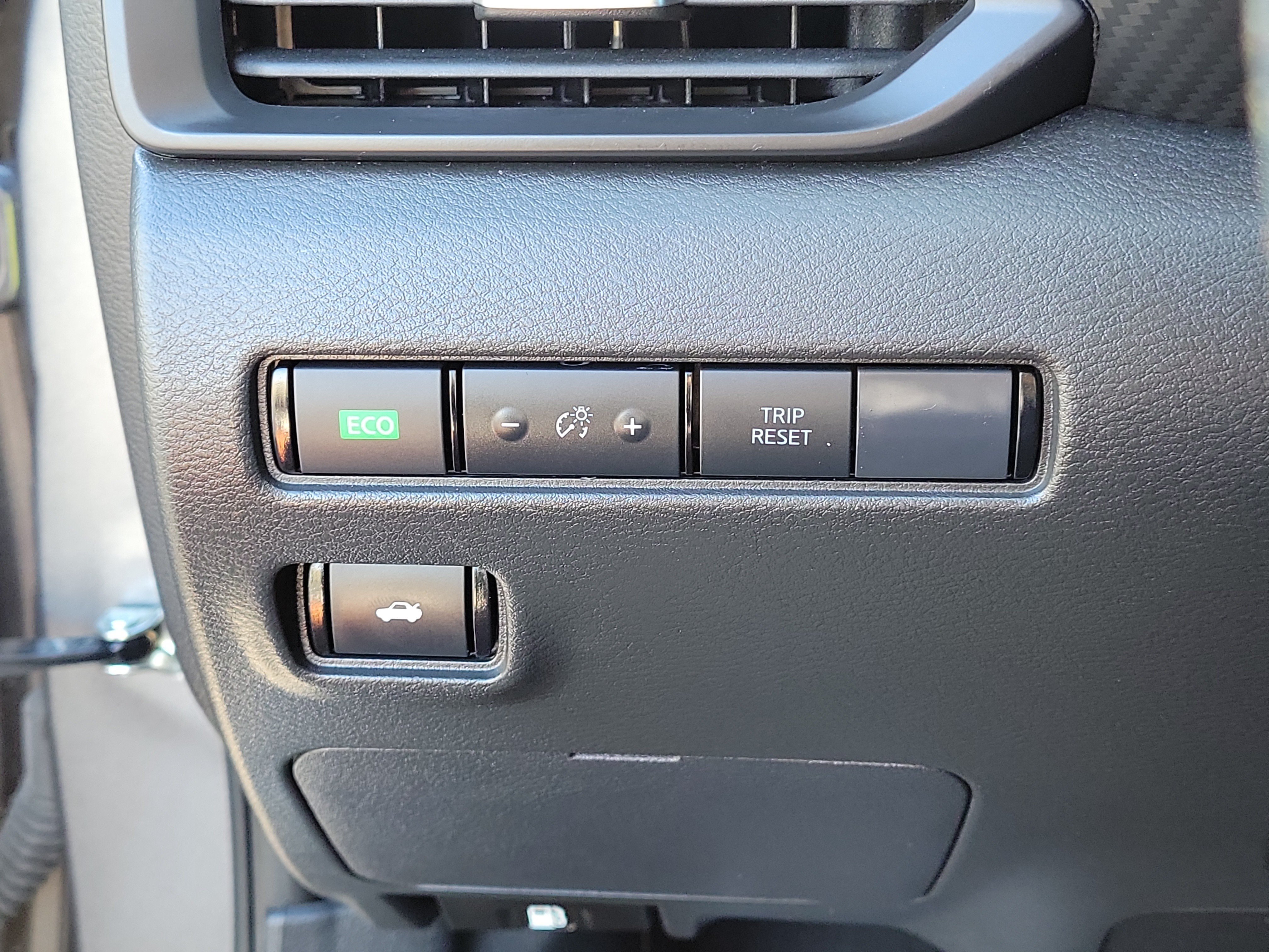 Used 2025 Nissan Sentra S FWD image 28
