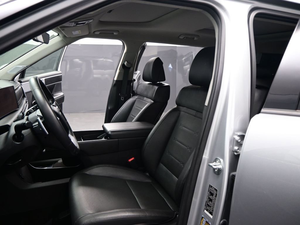 Used 2024 Hyundai Santa Fe Limited AWD/4WD image 9