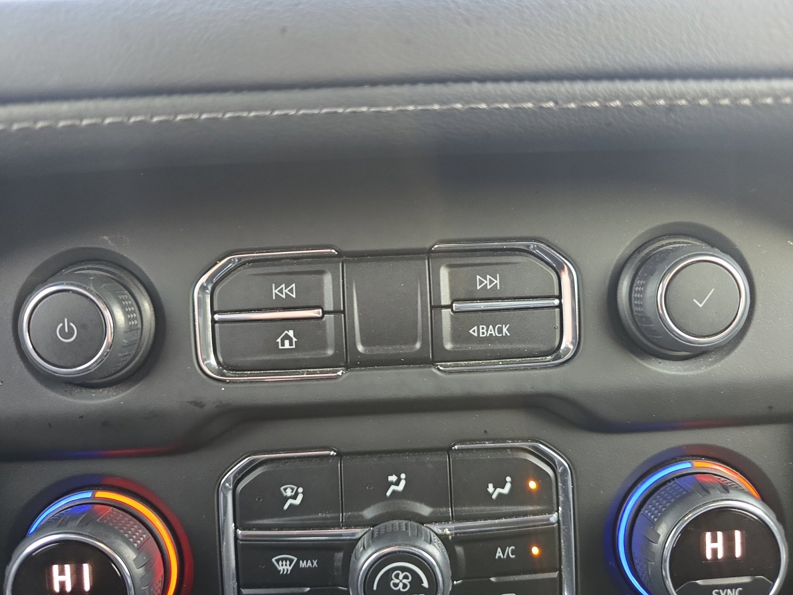 Used 2021 Chevrolet Tahoe Z71 image 16