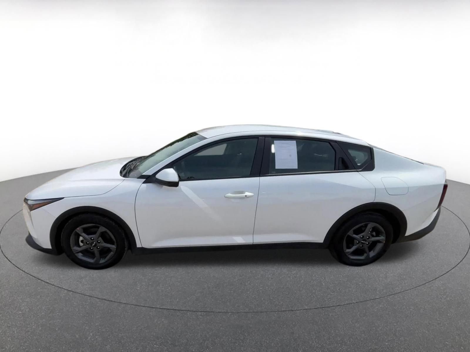Used 2025 Kia K4 FWD image 9
