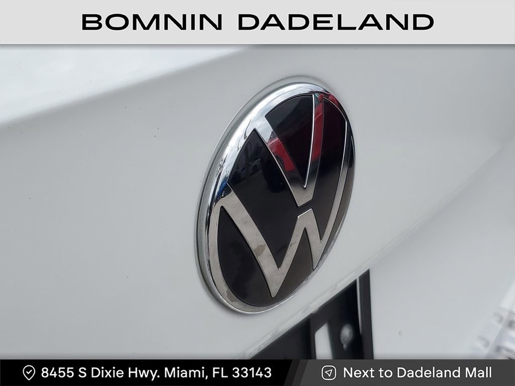 Used 2022 Volkswagen Taos SEL w/ Panoramic Sunroof Package image 7