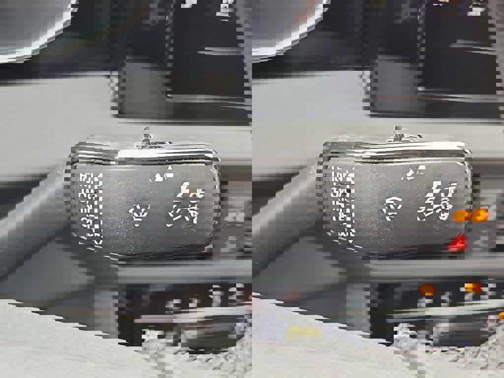 Used 2025 Volkswagen Jetta S image 26