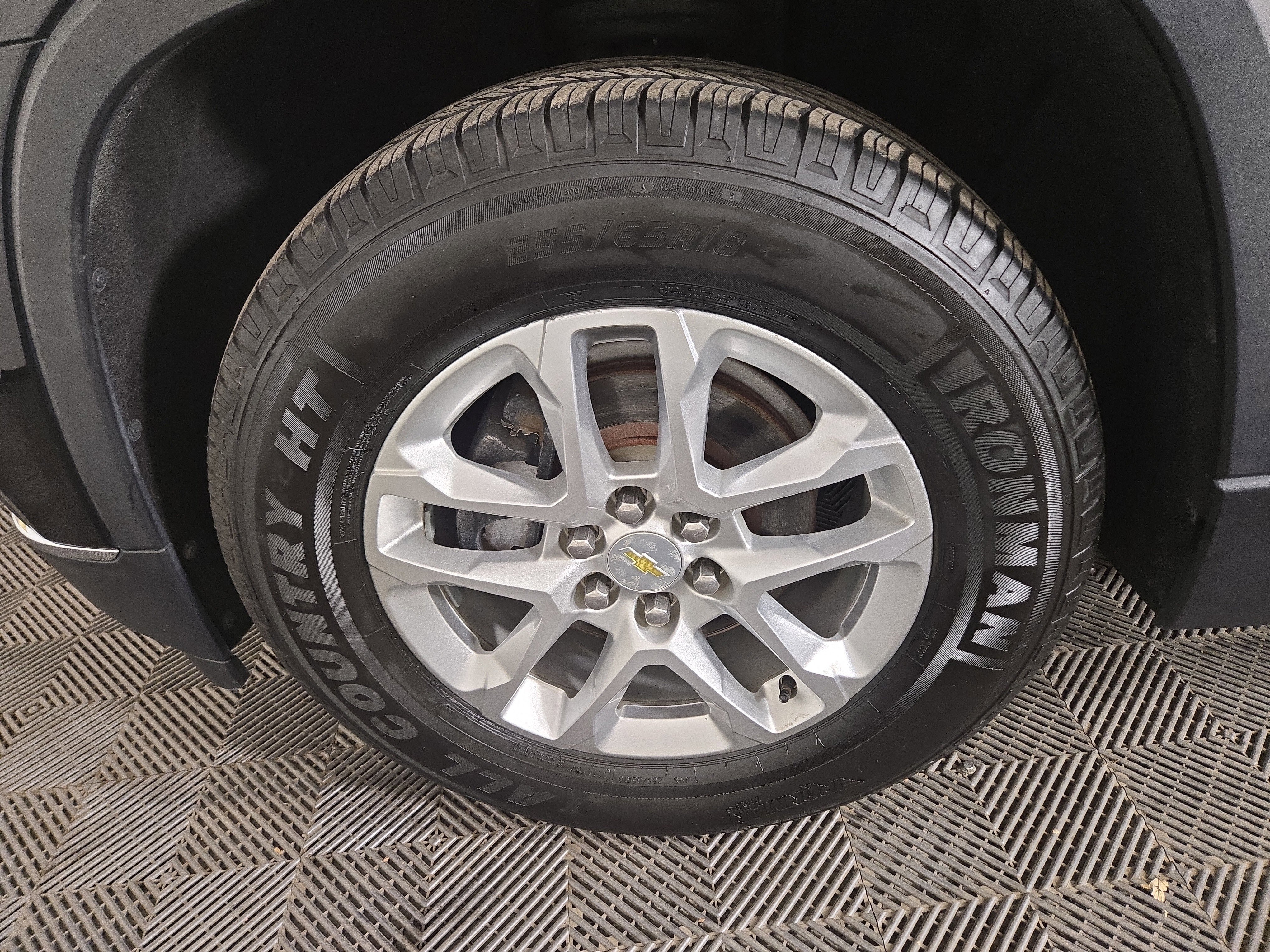 Used 2019 Chevrolet Traverse LT w/ LPO, Floor Liner Package image 36