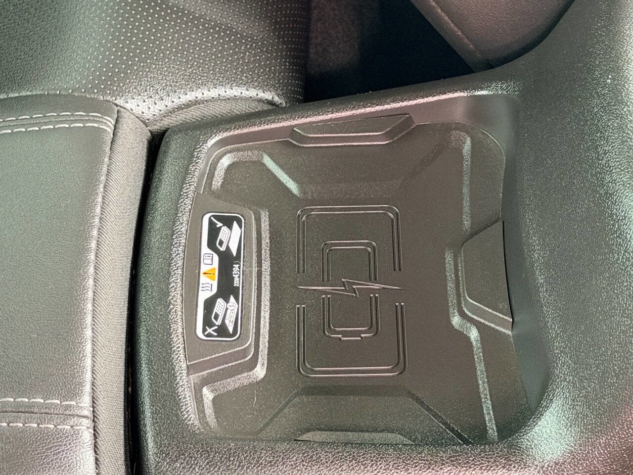 Used 2018 Chevrolet Camaro SS RWD image 23